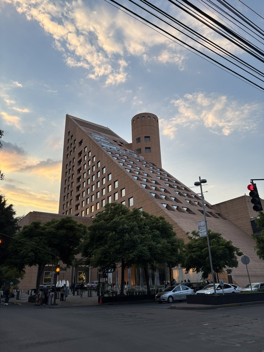 Mr. Mote tweet media