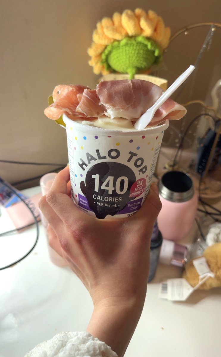 lalanewnew tweet media