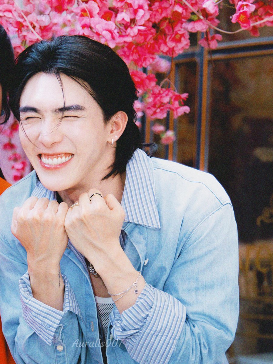 Auralis007 tweet media