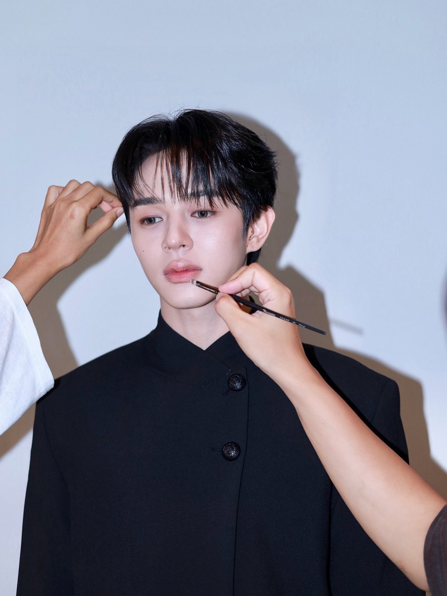 마나우 tweet media