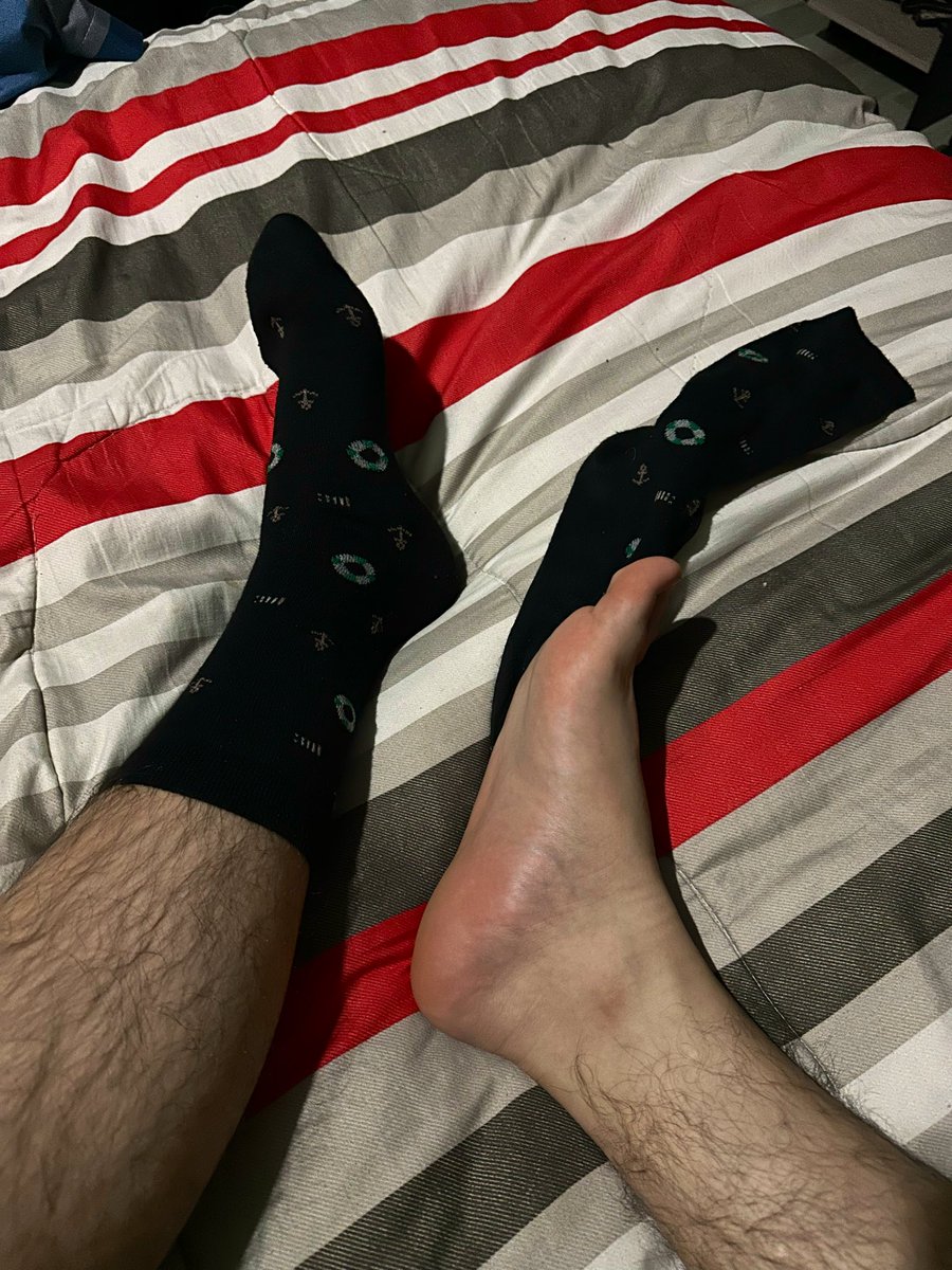 BonySweetSocks's tweet photo. So tired after work, I need a feet massage 🦶🏻🥺 https://t.co/04zdRUoq5a