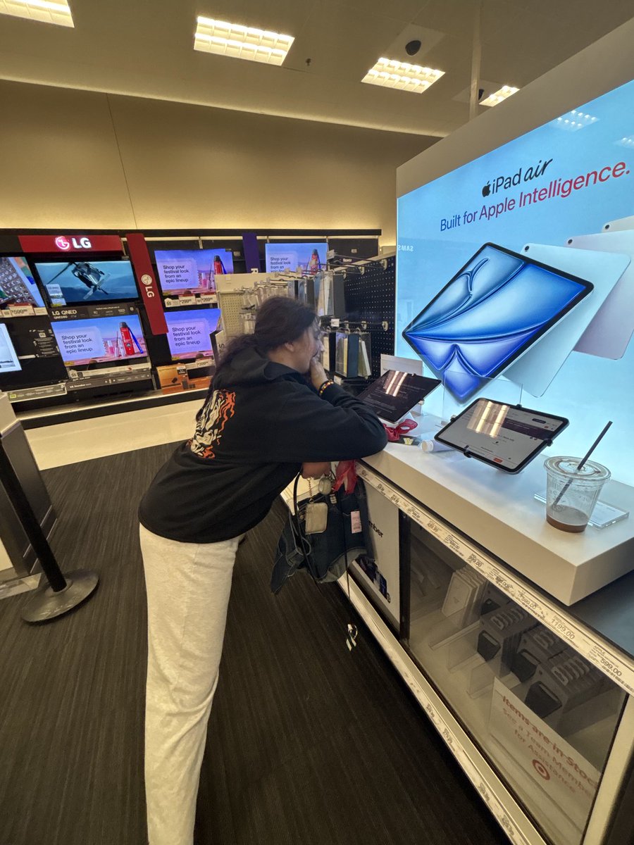 jaylen 🦷 tweet media