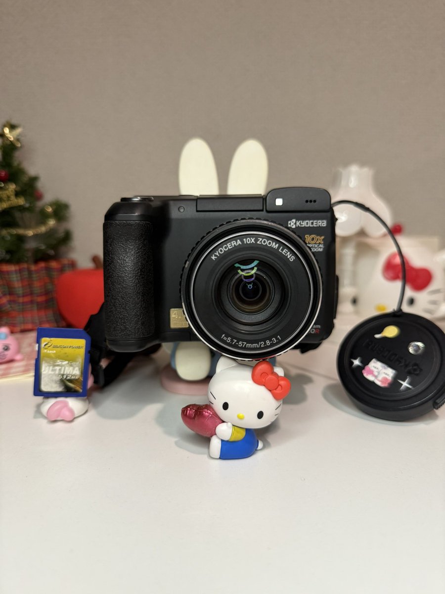 NPMSD123's tweet photo. กล้อง Kyocera M410R

🔥ราคา 2,850 รวมส่ง

〰️ปรับได้หลายโทน ตัวนี้โทนสวยมากกก

💢ตำหนิ : กลางจอมีเส้น 1 เส้นไม่มีผลต่อรูปถ่าย

✅ภาพ วีดีโอ แฟลช ปุ่ม โหมด ซูมเข้า-ออกใช้งานปกติ

อุปกรณ์ : กล้อง+สายคล้องคอ+เมม+ฝาปิดเลนส์
(ใช้ถ่าน AA)

#กล้องดิจิตอลมือสอง  #กล้องดิจิตอล #กล้องมือสอง https://t.co/vidTHZbLxt