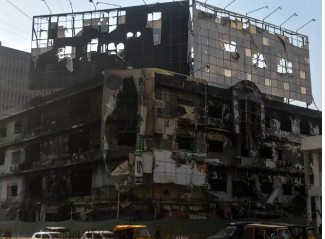 "Sindh CM Murad Ali Shah ordered demolition of fire-hit Gul Plaza in Karachi to enable reconstruction. Compensation disbursed to 61 families of victims." #Sindhplaza