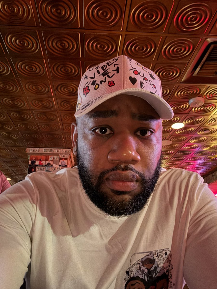FlyKhicks87 tweet media