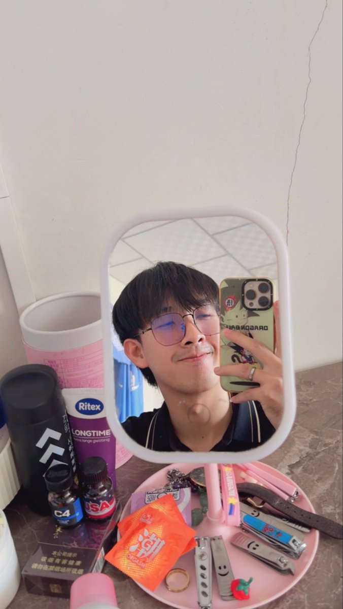 Ouchy Chan tweet media