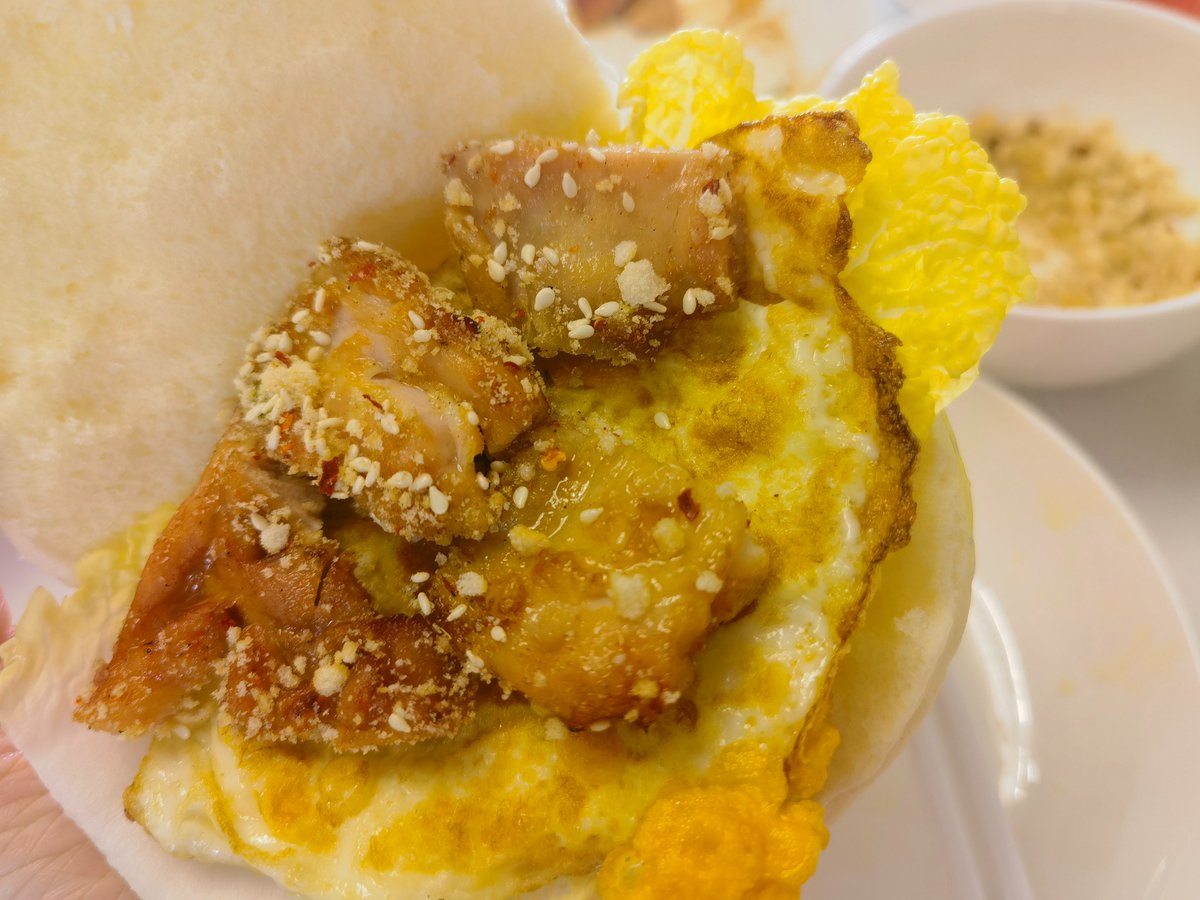 网瘾太重被电击 tweet media