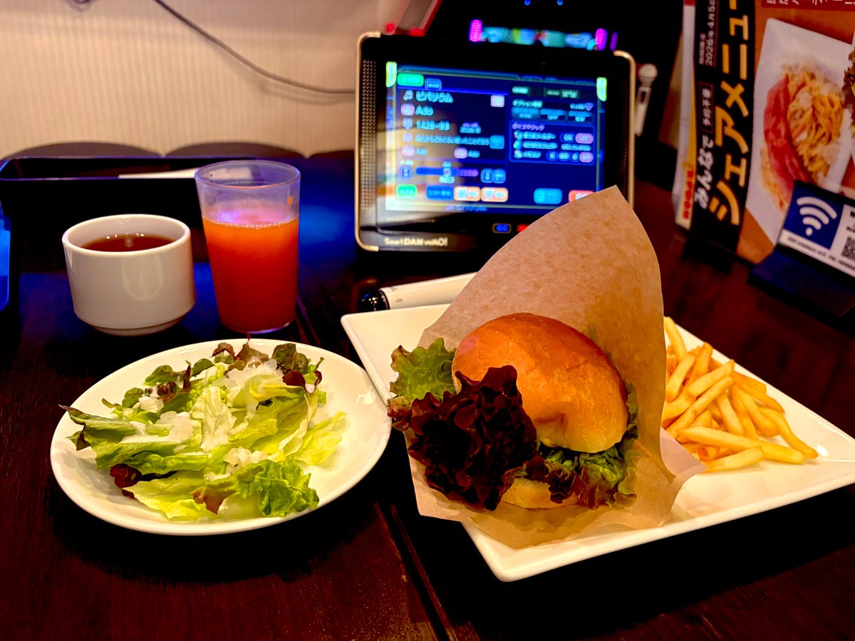 ななねこ🐱(なな@猫大好き) tweet media