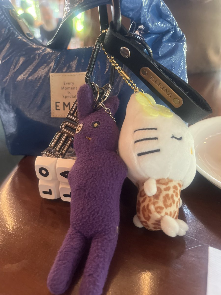 halmoniB tweet media