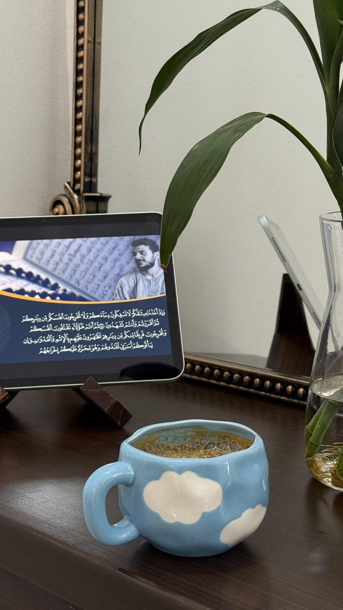 ilp_i2's tweet photo. صباح الخير، وبعد: 
"كل شيء ينتظر وقته، كل شيء قدّره الله بميعاد، لا وردة تتفتح قبل وقتها ولا شمس تشرق قبل حينها، الذي لك سيأتيك في الوقت المُقدّر له"

• اللهمَّ قدّر لنا الخير واجعلنا في معيتك❤️.#تصويري https://t.co/Rqit7LFd3W