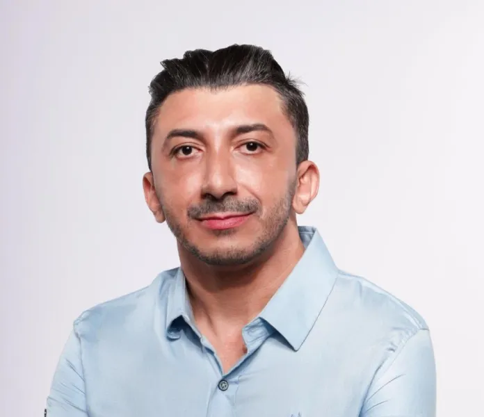 UpdateCharts tweet media