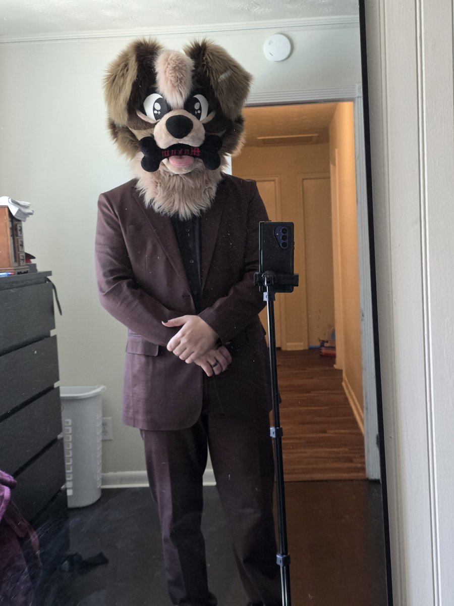 MaxumThePup's tweet photo. Fursuit on vs Off. On some toji type shit https://t.co/hopbVEkUOG