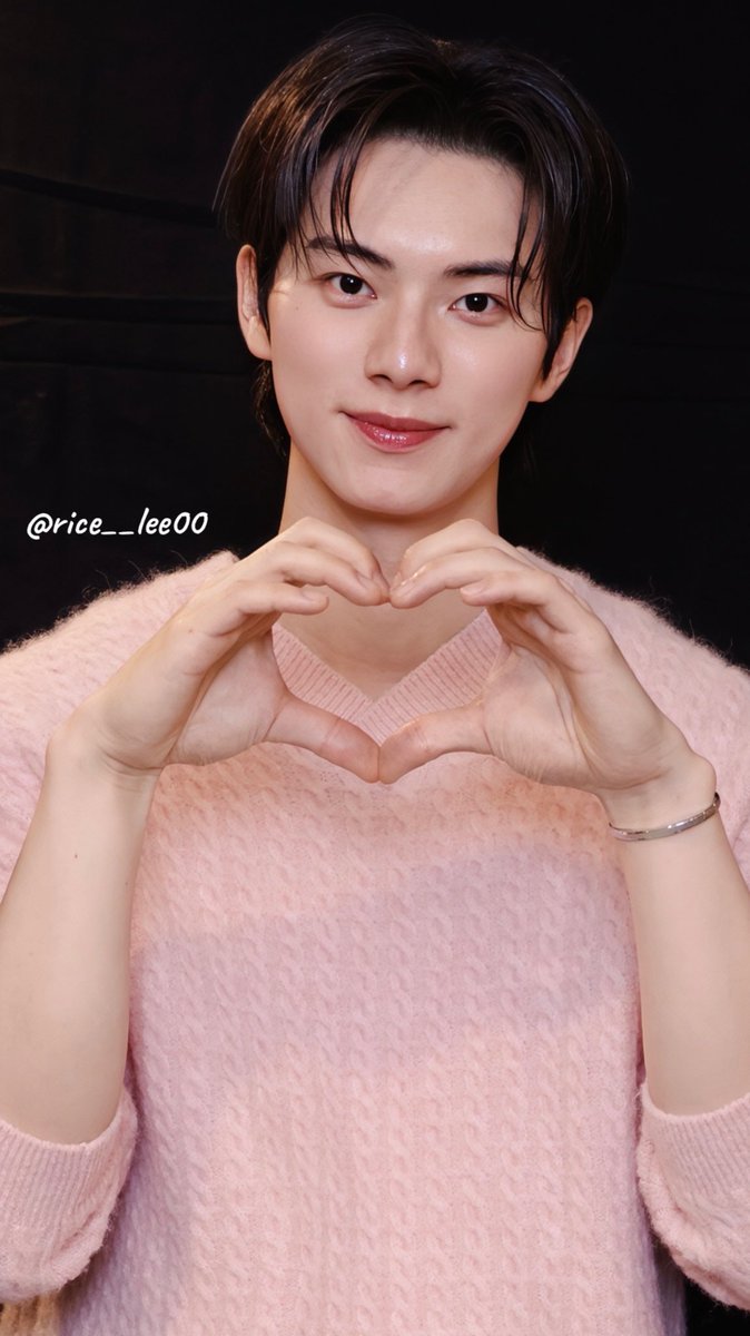 chew_y1n5's tweet photo. 어케 사람이 이렇게 생김...?
AI인 줄 알고 스루할 뻔했어 https://t.co/O12mw6j2lZ