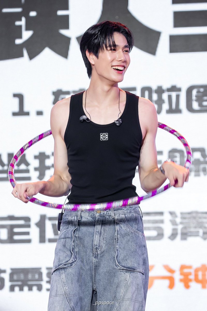 Tiny เทนี่ 🌱 || PHUWIN LERTRATKOSUM era tweet media