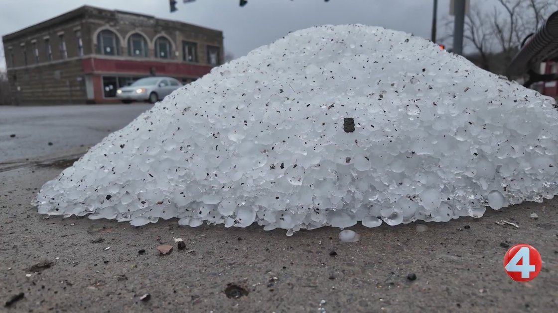news4buffalo's tweet photo. People across Western New York are continuing to clean up from Tuesday’s thunderstorm. https://t.co/7oJAPvRHTc https://t.co/Z37uQQ5K44