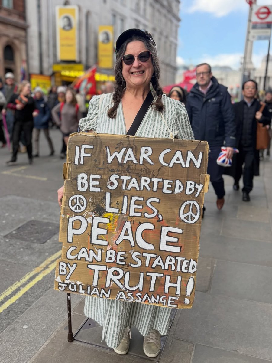 Antifa_Ultras tweet media