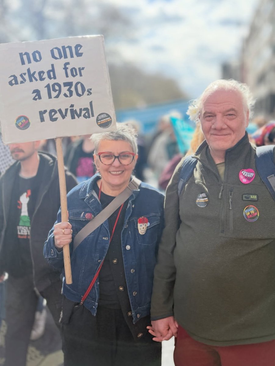 Antifa_Ultras tweet media