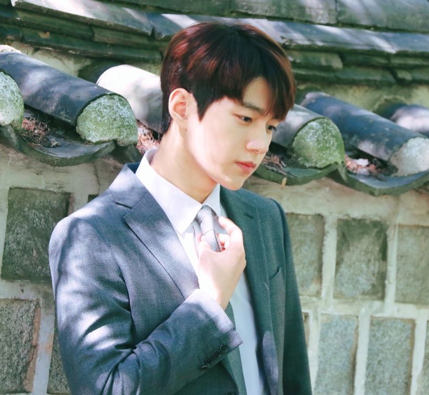 엘 얼굴 tweet media