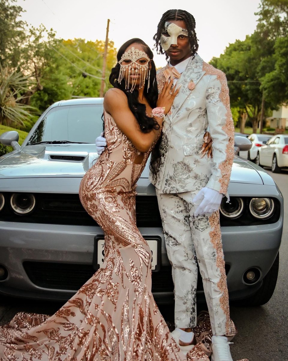 LiveVisionMedia's tweet photo. 🎓✨ PROM SEND-OFF SPECIAL ✨🎓
Live Visions Media

📸 Capture your big night in style!

Package Includes:
• Minimum 2 Hours Coverage
• Unlimited Photos
• Professional Editing
• High-Quality Delivery

💰 Starting at $175 https://t.co/HwwbFvpeSm
