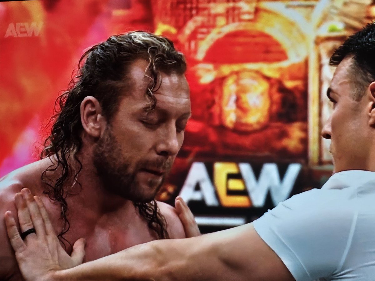 NicoleG675's tweet image. Hometown Heroes ... 🧡🇨🇦🧡
Good luck with #MJF @SpeedballBailey
#KennyOmega
#AEWDynamite