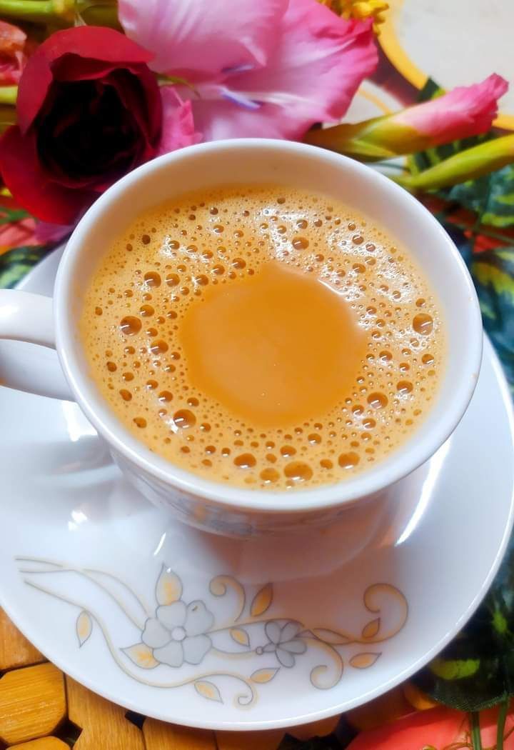 KantRavi69859's tweet image. ताजी हवा, खिली हुई धूप और अपनों का साथ... जिंदगी और क्या है? 🌸
आपकी सुबह उतनी ही खूबसूरत हो जितना कि आपका मन।
​शुभ प्रभात! आपका दिन मंगलमय हो। ✨#GoodMorning #MorningVibes #Happiness #Peace #DailyPost