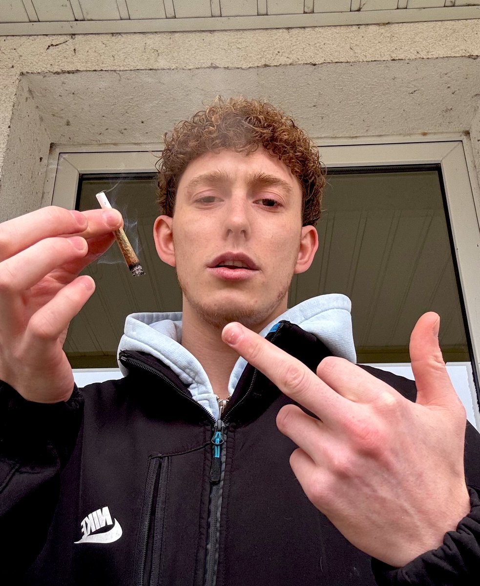 deinAlpha 😈 tweet media