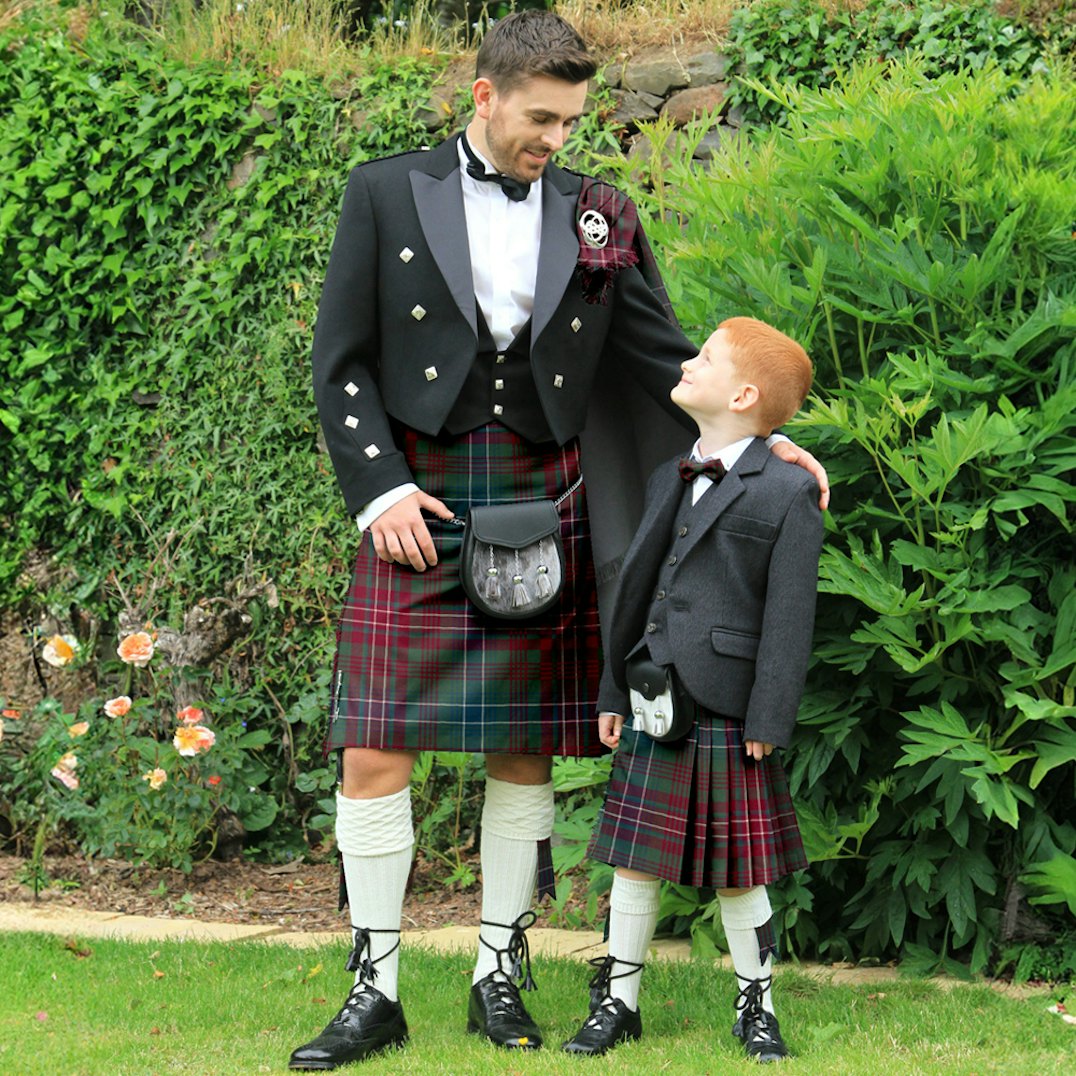 biforbie (-31/50) tweet media