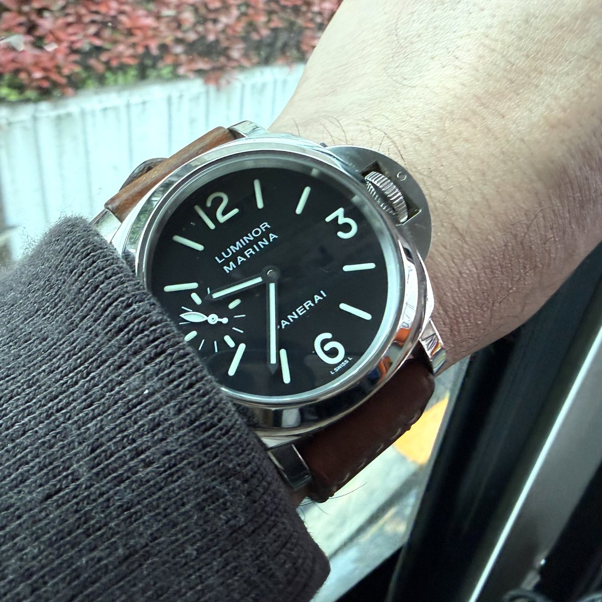 今日のお時計様はパネライ。PAM00111。前期型の最後期版（ややこしい 