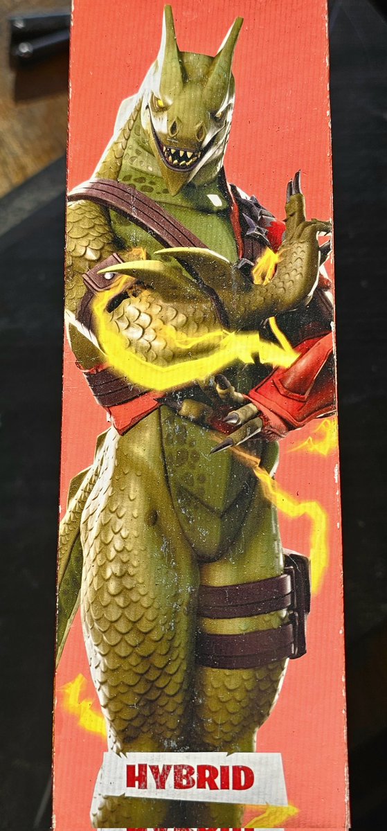 Le0_wolf's tweet image. Since we still talking about hybrid.

Still wonder to this day why this render of the hybrid dragon form hasn't been officially released in full image render or be used for in game UI Character Icon for hybrid instead of the fully clothed ninja icon.
#hybrid #fortnite #fortniteog
