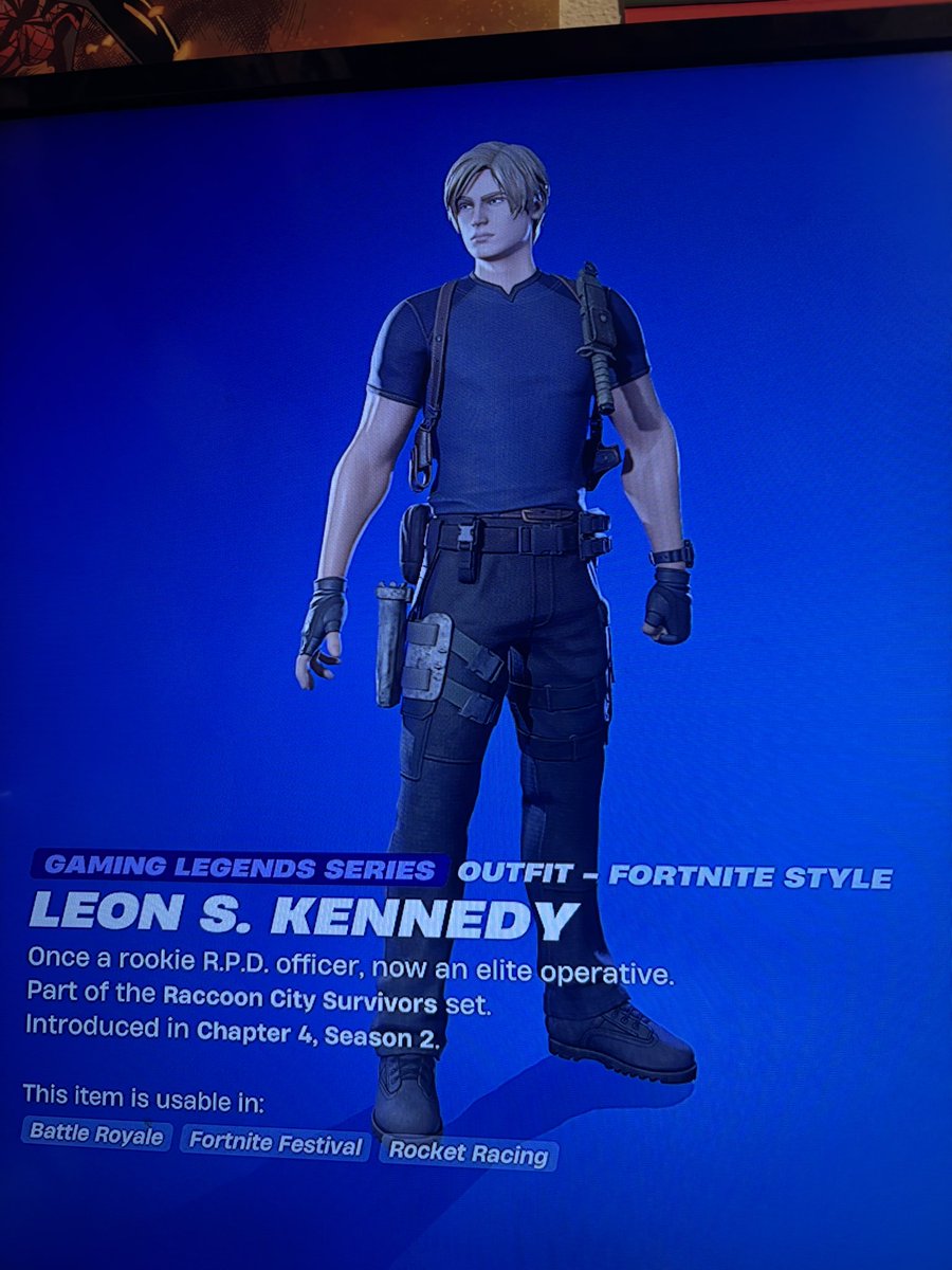 chris(topher) tweet media