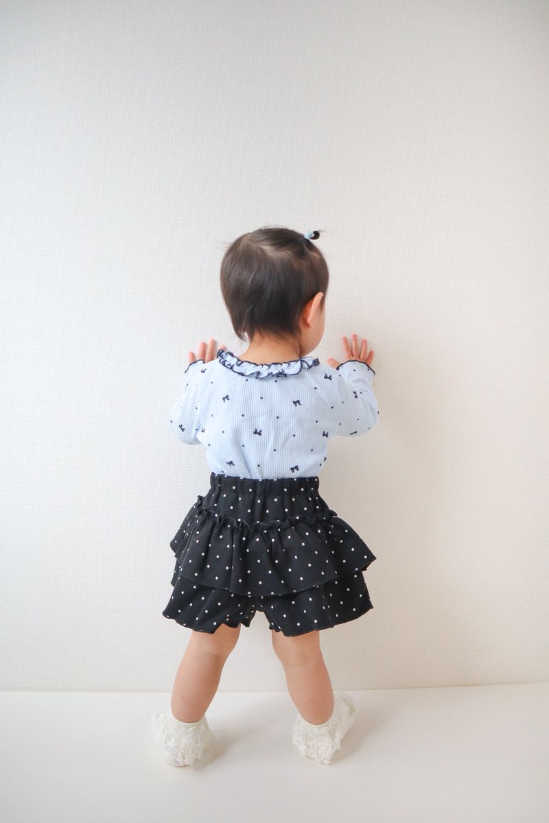 uw_29's tweet photo. @apreslescours さまのWEB限定カットソーフリルキュロット🫶
程よい肉厚感でタイツ合わせで冬も履けそう！
ふわっと広がるシルエットでオムツも響かない🤭
伸縮性があり動きやすそうだよ👏
80cm、9.5kgで80sizeを着用しており、ウエストもちょうどで全体的にジャストなサイズ感✨
#PR
#mommyメイト https://t.co/hqK4C2UVVI