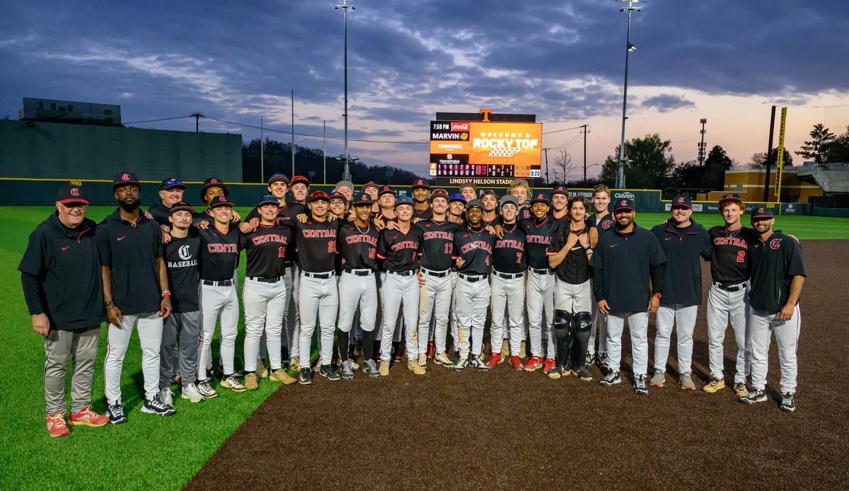 CHS_athletics__'s tweet photo. #prideandtradition https://t.co/xPZRKXPpA1