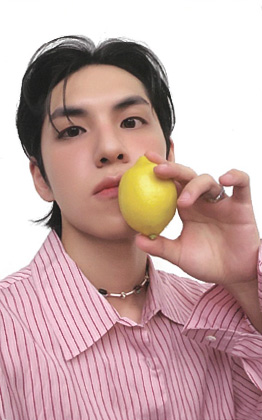 feelme_yp's tweet photo. 원필 Unpiltered , 스캔본

🍋🍀

#데이식스 #원필 #WONPIL https://t.co/IwH8HPVvyN