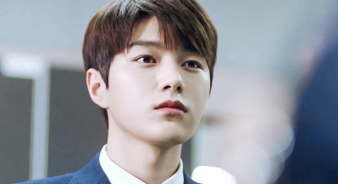 엘 얼굴 tweet media