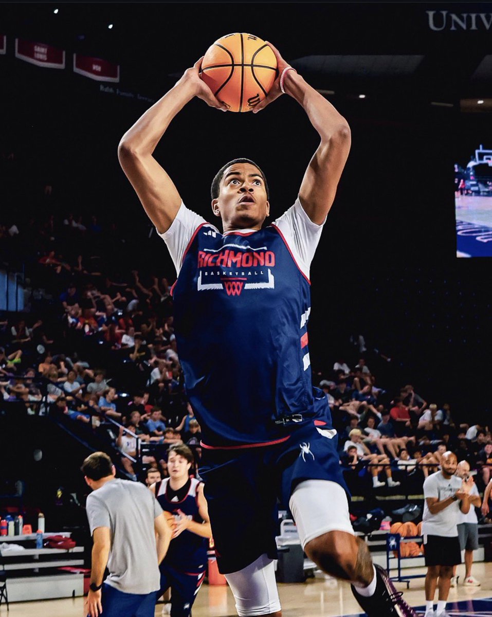 Tobias Bass tweet media