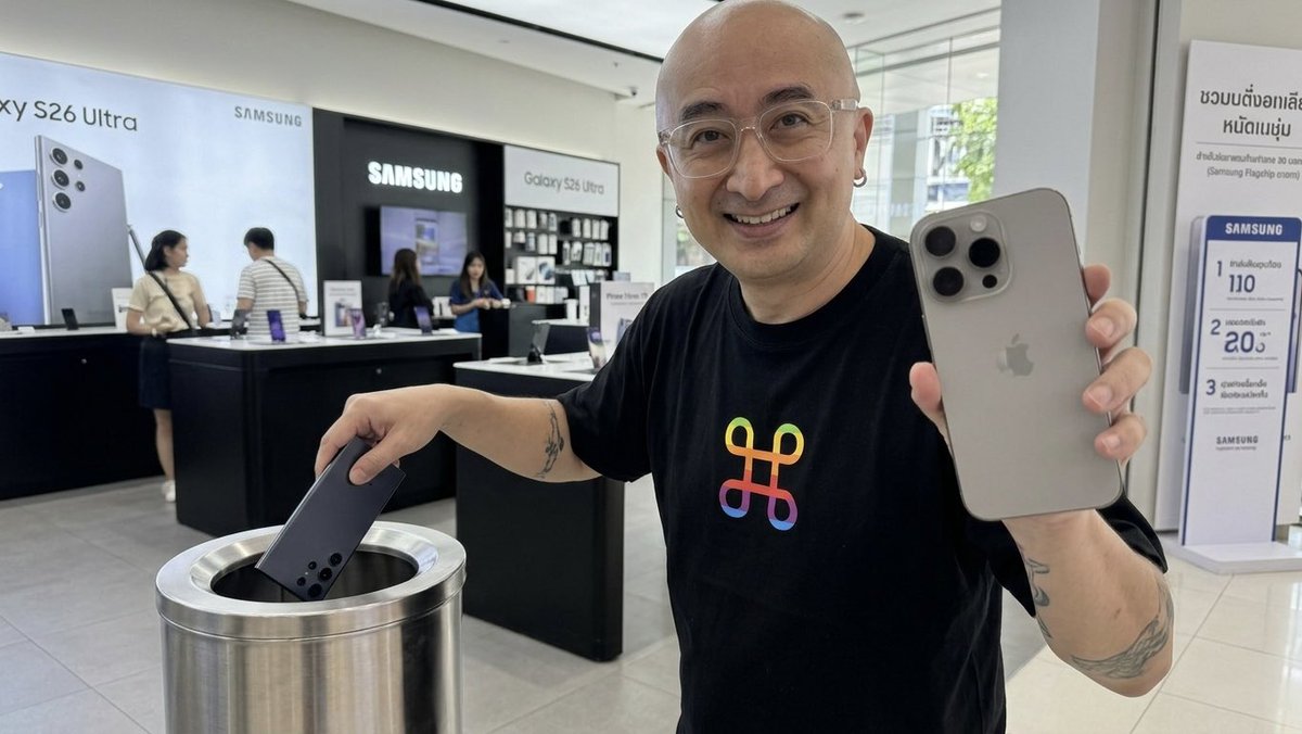 iamSK's tweet photo. One day later 😅
.
 “ iPhone, Changes phones forever ! “
.
(Sam-Sung never did 🤣)
.
#iamSK #ITPro #ITProfessional #ITNomad #DigitalNomad #April2nd #Apple #iPhone 
. https://t.co/hDGWiWzDvi
