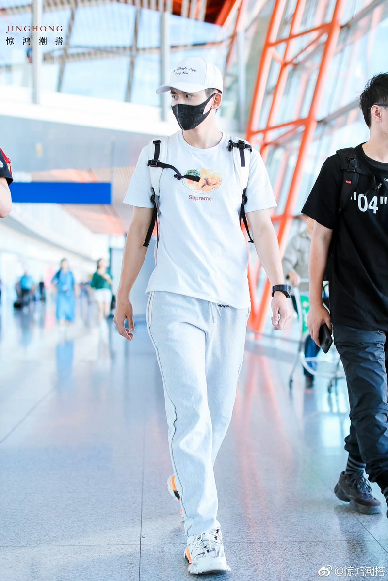 ขอให้วันนี้มีความสุขมาก ๆ นะ🧡
#AllFakeCantReplace_ZZH #TheRealZhangZhehan
#ZhangZhehan #张哲瀚 #จางเจ๋อฮั่น