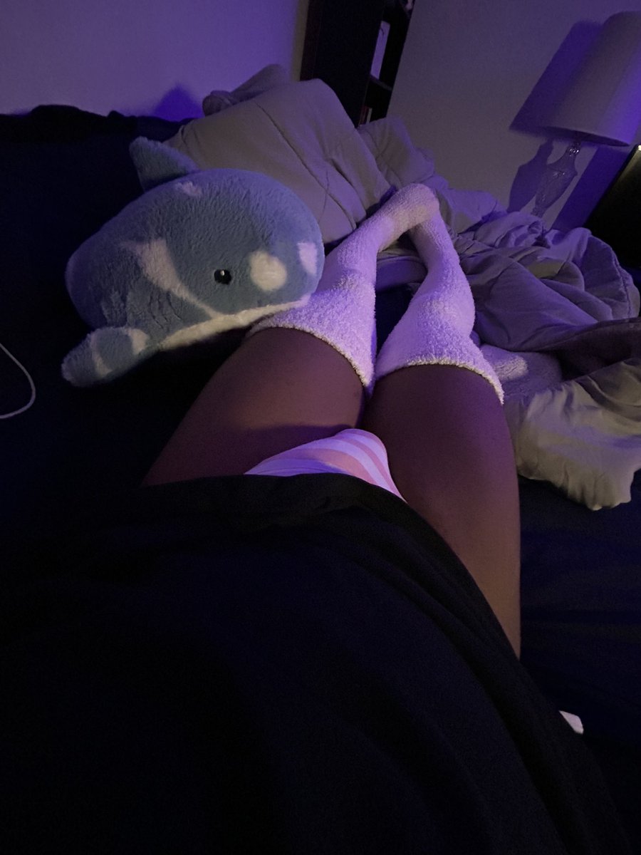 ItsJayTheFemboy's tweet photo. Really horny #lowlvl femboy help me goon? https://t.co/Wx4EFMKflD