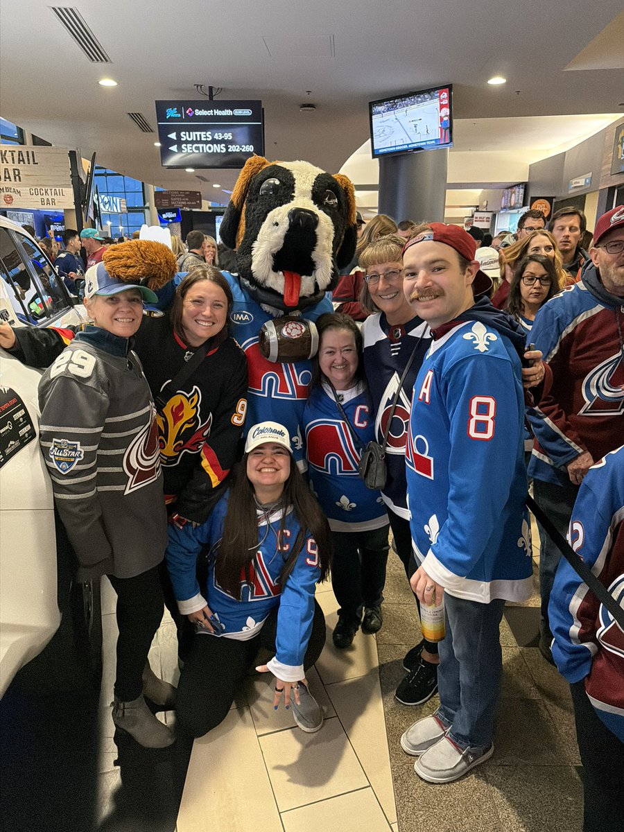 🏒 adrienne - hockey swiftie 🏒 tweet media