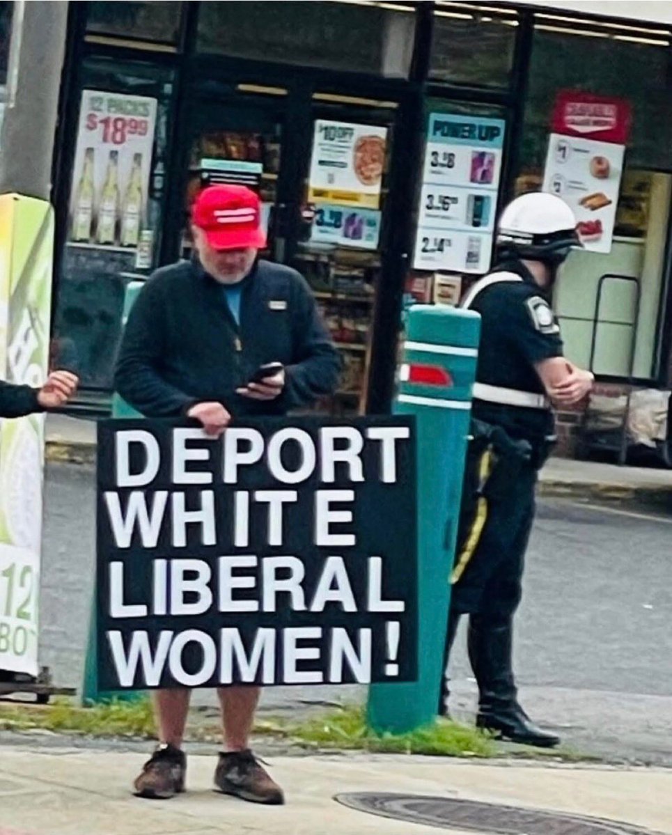 Marine Trackhawk tweet media