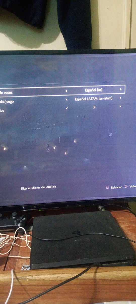 Cumu122's tweet photo. Me llamó la atención que los trofeos de re 2 estuvieran en español, así que entré a revisar y resulta que le agregaron subs en español latino
Seguro que ya se sabía, pero recién me entero xd https://t.co/QDx5P57HvY