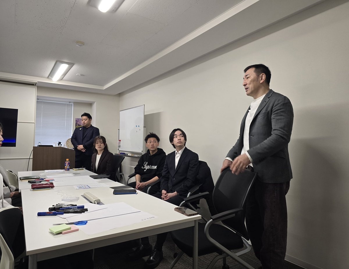 gma_recruit's tweet photo. 新人研修がスタートしました😊✨
4日間、このメンバーでワーク含めて学んでいきます！！
よろしくお願いいたします！ https://t.co/jDPjhNHdgX