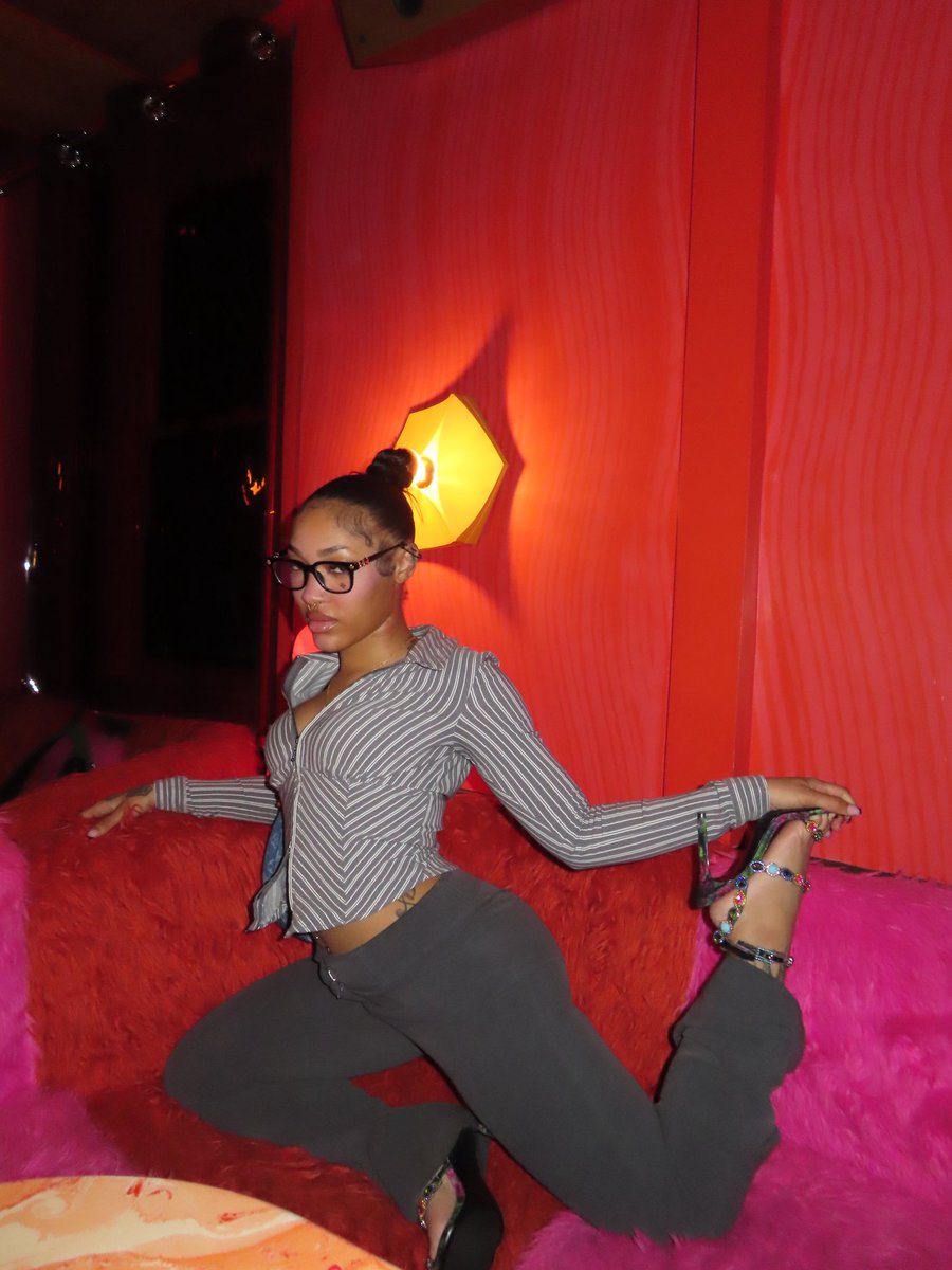 𝒮𝒶𝑔𝒾𝓉𝓉𝑒𝓇𝑜𝒾𝓈𝓉 tweet media