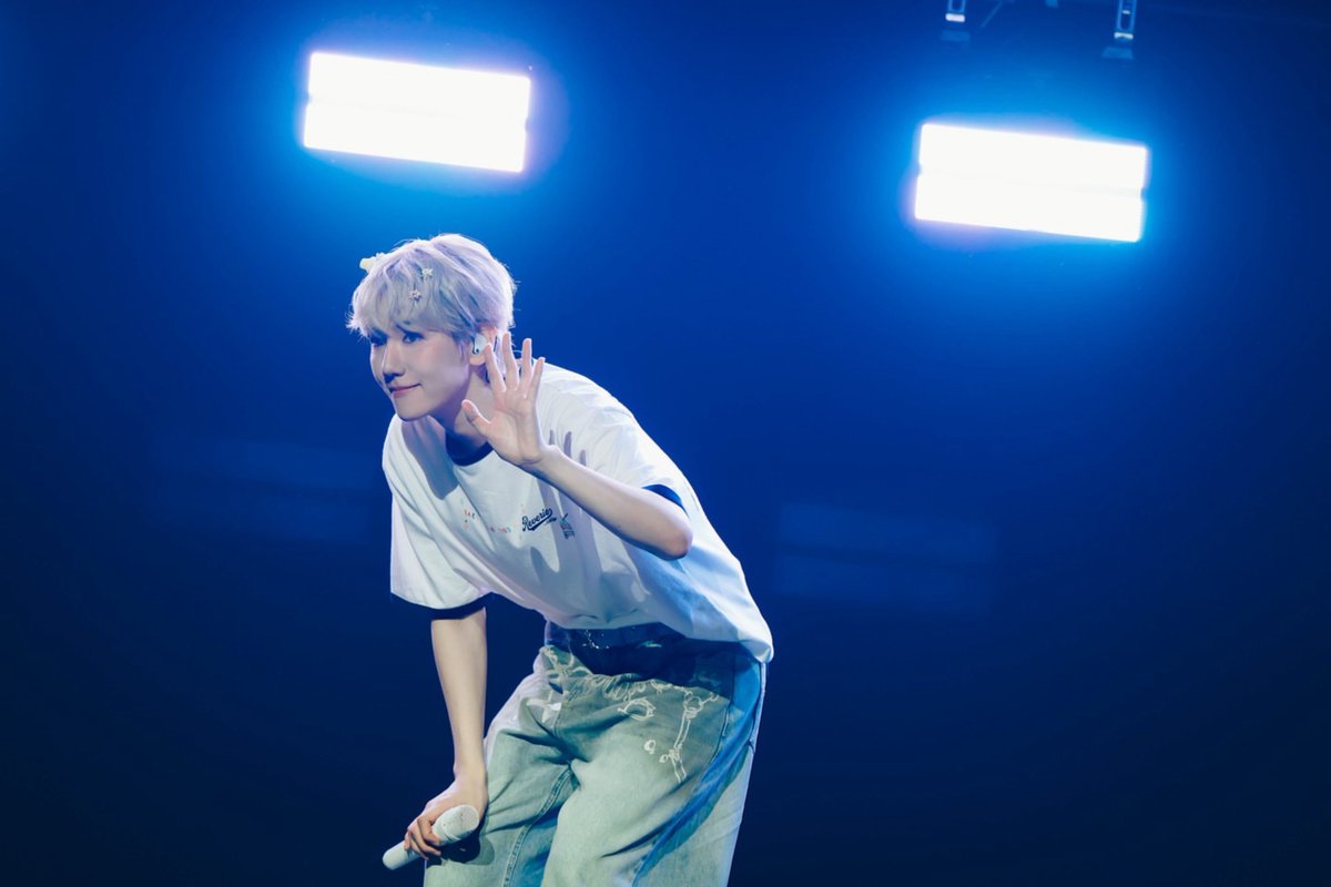 'KNOCK KNOCK!' tweet media