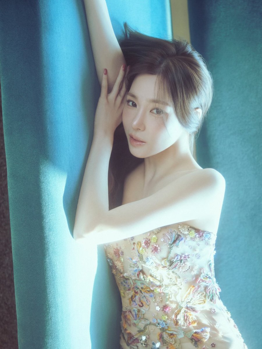 tiffanyyoungbra's tweet image. [#INFO] 01.04.26 | JESUS VOLTOU!!! Tiffany Young assinou com a gravadora Pacific Music Group e está oficialmente trabalhando em seu mais novo álbum para comemorar seus 10 anos de carreira solo!!! Tiffany sobre sua nova fase:

🎀: "A Pacific Music Group compreende a evolução da