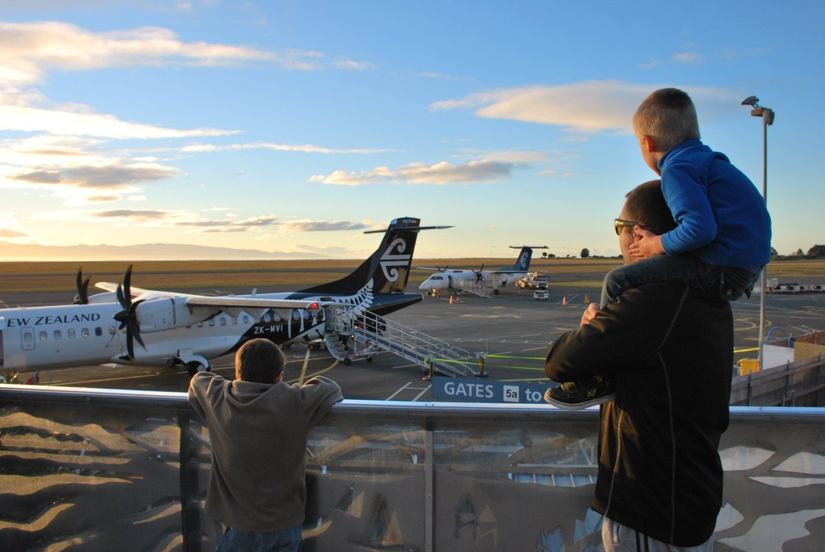 New Zealand Customs Service tweet media