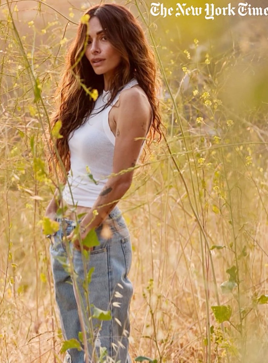 allie ミ☆ tweet media