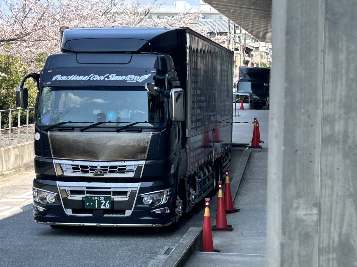 カガリ tweet media