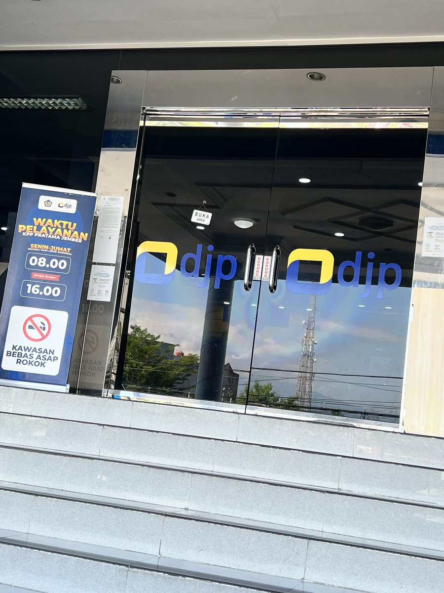 Peyek reborn tweet media