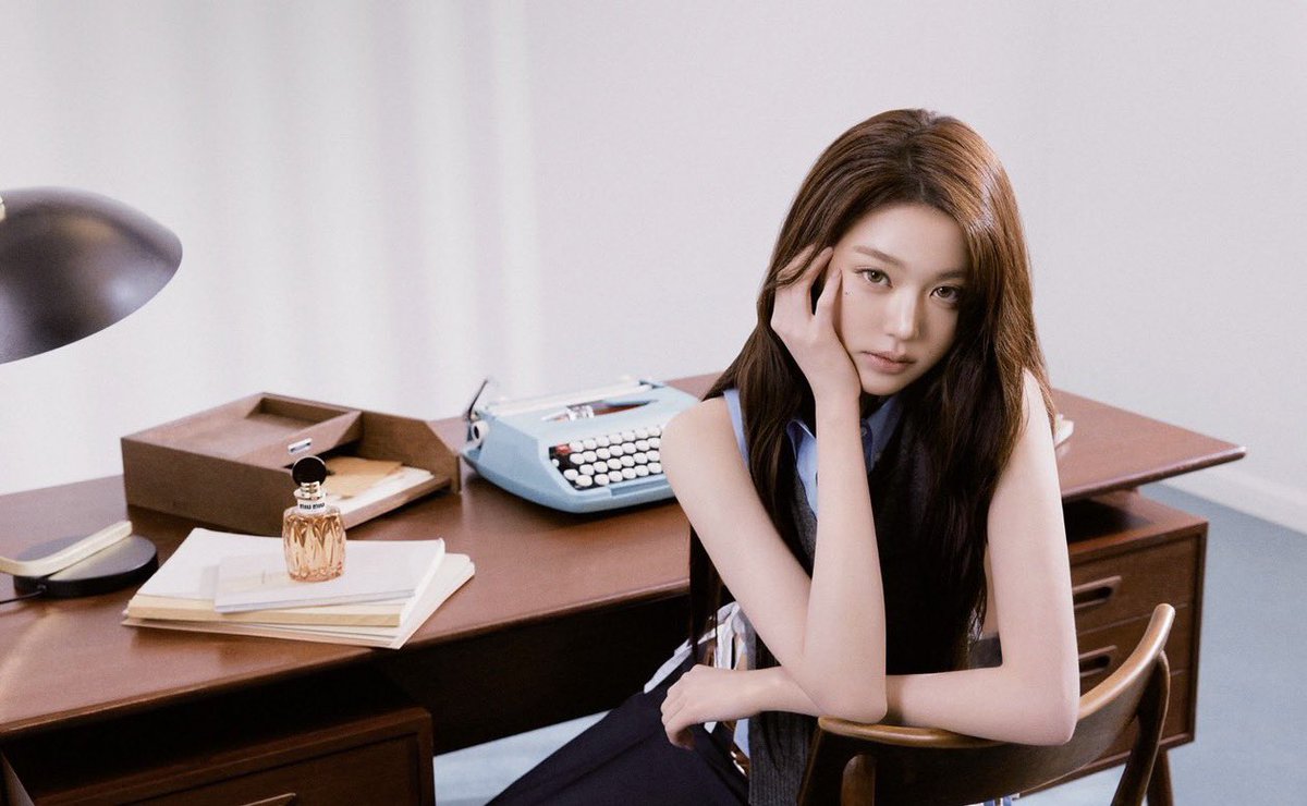 ive pics tweet media